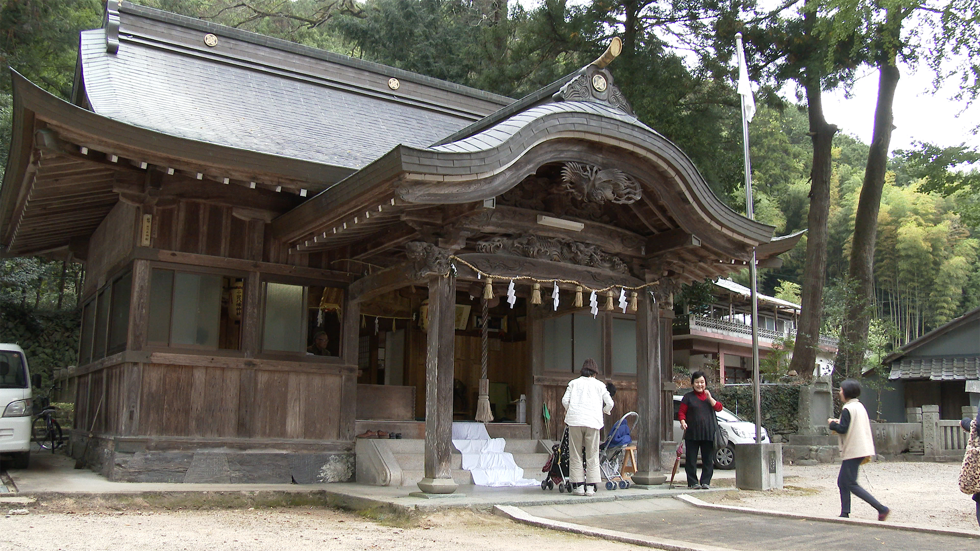 二宮八幡神社の宮司さん この町が一番いい 徳島アーカイブス Tokusima Archives